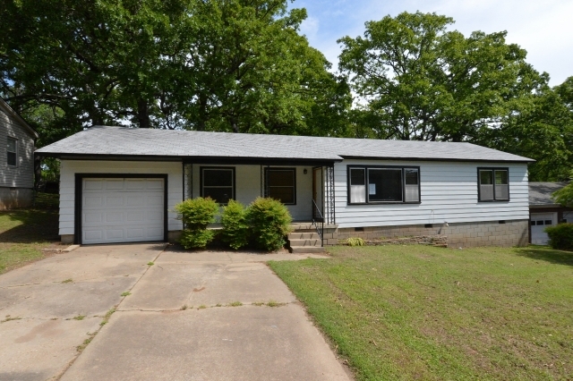 1817 S Independence St, Fort Smith, AR 72901
