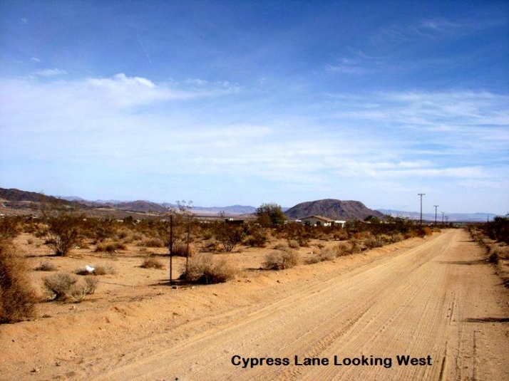 Cypress Lane, Landers, CA 92285
