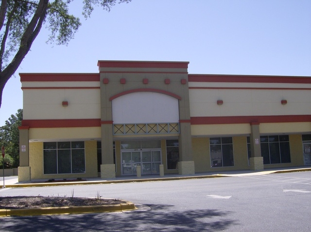 2400 Commercial Way, Spring Hill, FL 34606