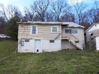 610 4th Ave, Parkersburg, WV 26101