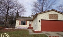 2409 Pine Orchard Dr Waterford, MI 48329