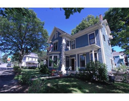 Lincoln St, Hyde Park, MA 02136