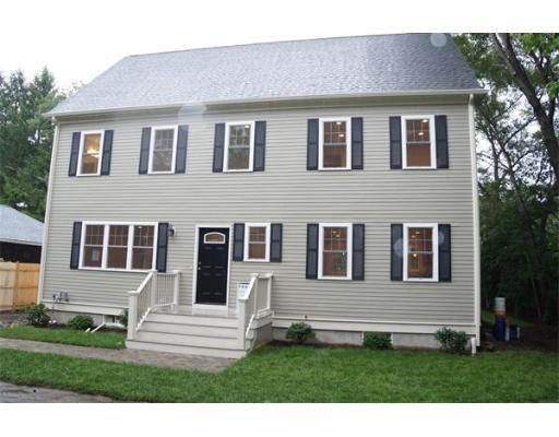 8 Roberts Place, Hyde Park, MA 02136