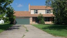 826 Rewill Dr Fort Wayne, IN 46804