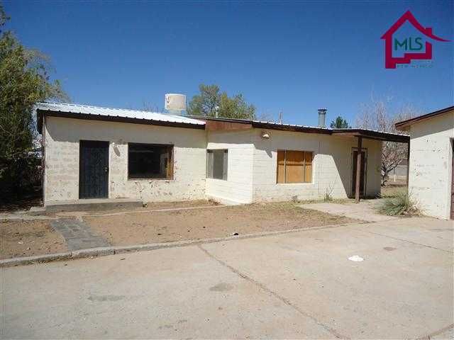 609 Lucky St, Truth Or Consequences, NM 87901