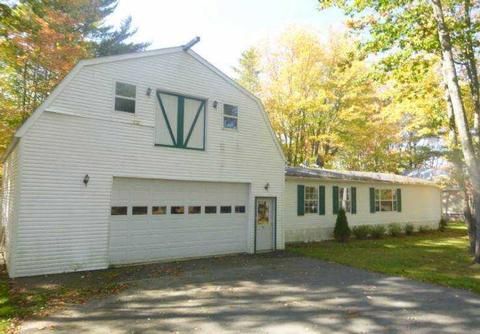 96 Old County Rd, Madison, ME 04950