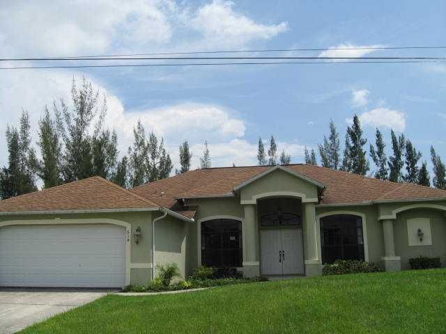 618 Sw 22nd St, Cape Coral, FL 33991