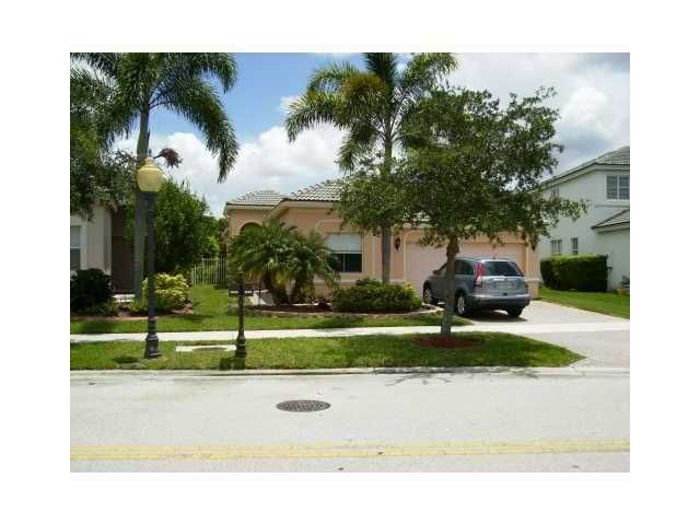 1234 CHINABERRY DR, Fort Lauderdale, FL 33327