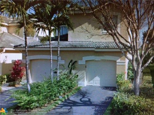 2149 Hacienda Ter # 4, Fort Lauderdale, FL 33327