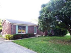 105 Palco St, Bardstown, KY 40004