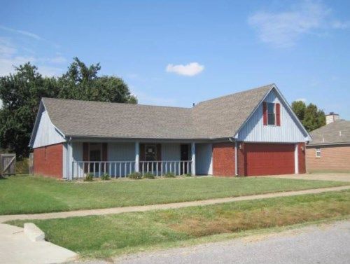 516 Countryside Dr, Marion, AR 72364
