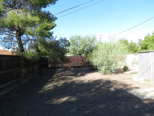 4943 E Rosewood St, Tucson, AZ 85711