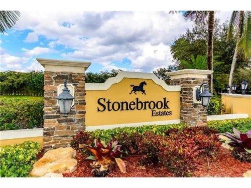 12528 S Stonebrook Cir, Fort Lauderdale, FL 33330