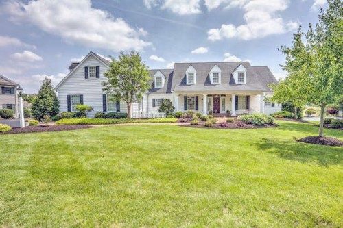 2060 WATERFORD DRIVE, Lancaster, PA 17601