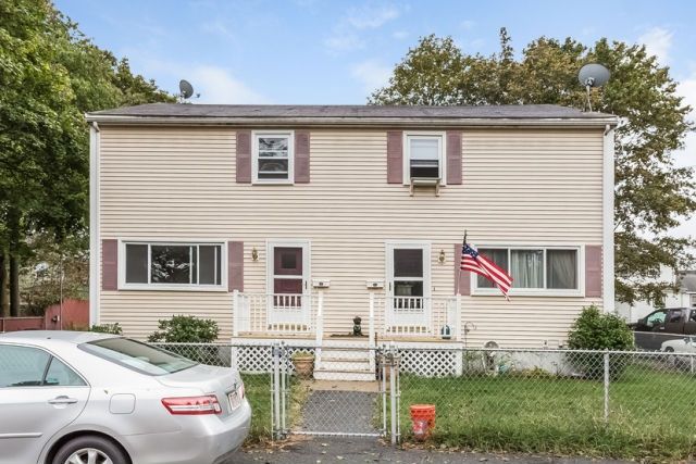 14 Suttle Ave, Lowell, MA 01852
