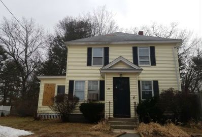 28 Pineview Ave, Lowell, MA 01852