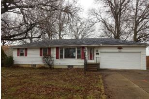 1234 Parkway Dr, Lorain, OH 44053