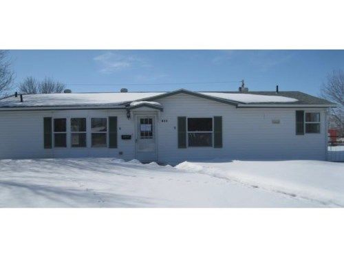 211 Adams Ave, Terry, MT 59349