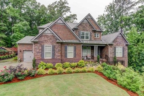 1190 Mosspointe Dr, Roswell, GA 30075