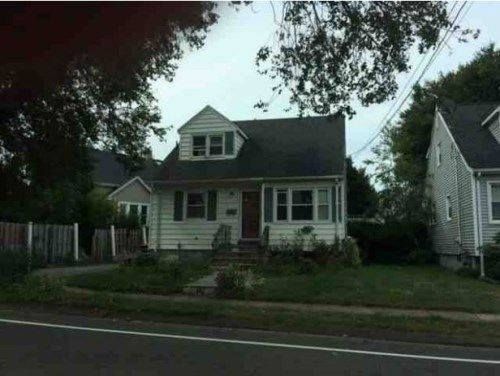 18 Townsend Ave, East Haven, CT 06512