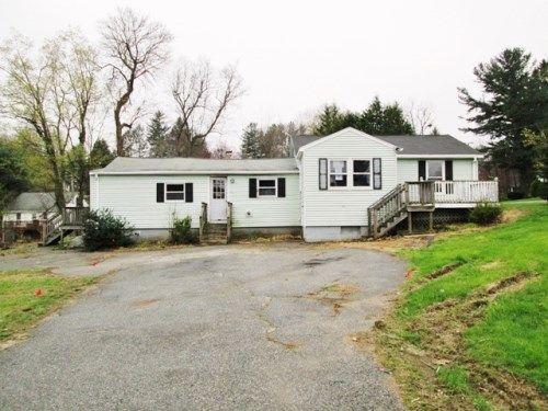 5 West St, Cherry Valley, MA 01611