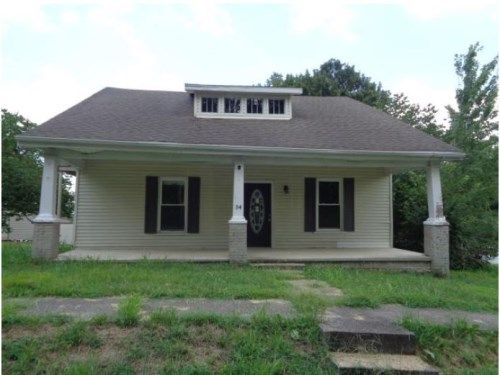 54 W 2nd St, Slaughters, KY 42456