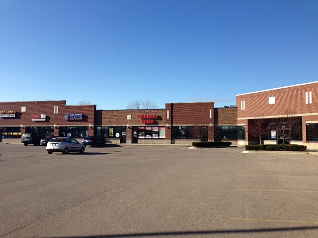 33401 Harper Ave, Clinton Township, MI 48035