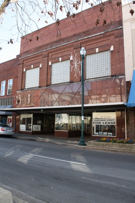 228 E. Main St, Johnson City, TN 37601