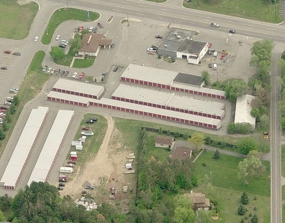 2440 W Grand River, Howell, MI 48843