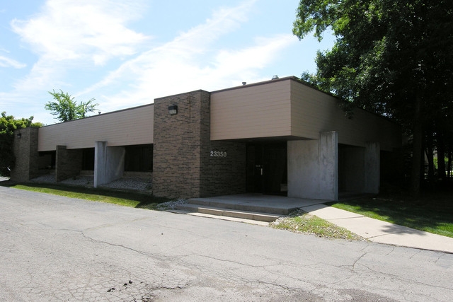 23350 Commerce, Farmington, MI 48331