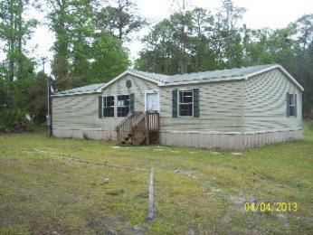 121 Pinecrest Cir, San Mateo, FL 32187