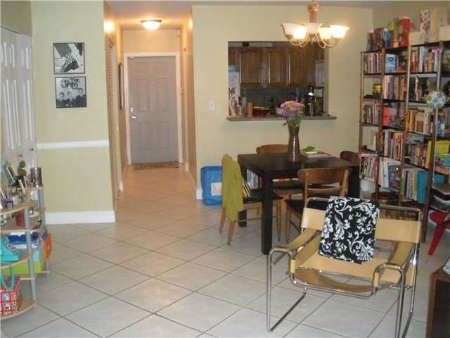 6703 KENDALL DR # 404, Miami, FL 33156