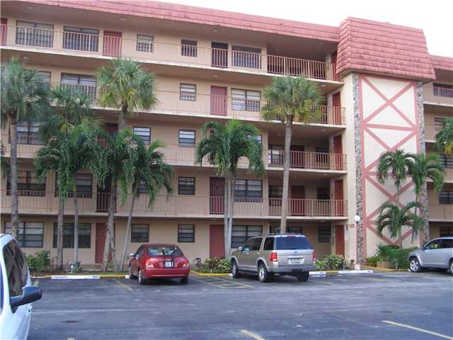 1325 W 68 ST # 520, Hialeah, FL 33014