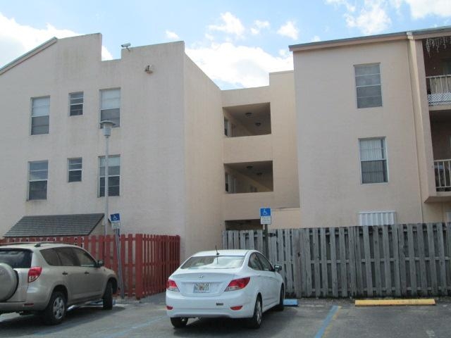 1725 W 60 ST # F-211, Hialeah, FL 33012