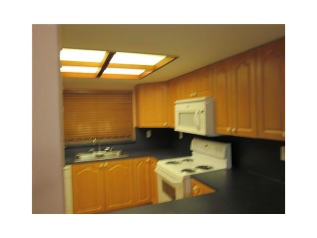 11123 7 ST # 105-4, Miami, FL 33172