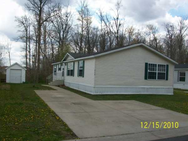 4154 Meadow Lark, Burton, MI 48519