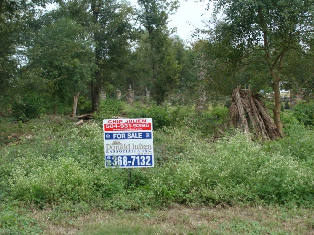 5440 South Eastover Drive Lot 19, New Orleans, LA 70128