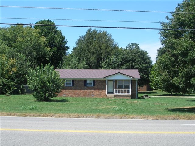 1006 Highway 52 E, Portland, TN 37148