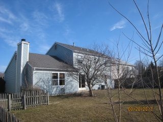 1465 S Tyler Rd, Saint Charles, IL 60174