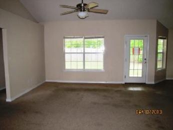 1519 Twin Pines Cir, Cantonment, FL 32533