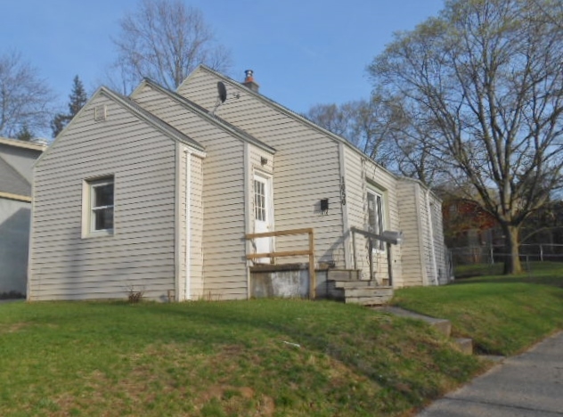 1050 Dickinson St SE, Grand Rapids, MI 49507