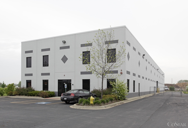 1219 W Washington St, West Chicago, IL 60185