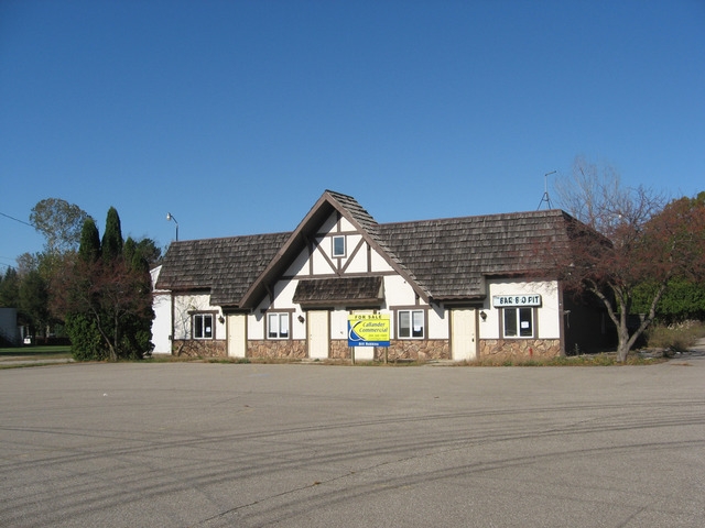 1245 Lincoln Road, Allegan, MI 49010