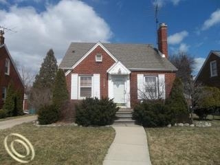 15681 Chestnut Ave, Eastpointe, MI 48021