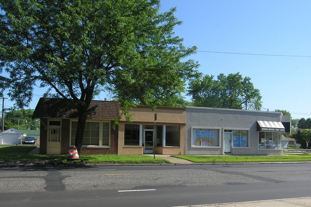 1924 Ford Avenue, Wyandotte, MI 48192