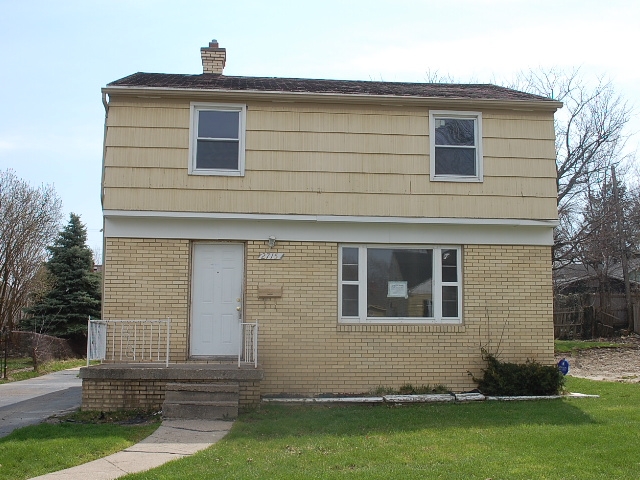 2715 Raskob St, Flint, MI 48504