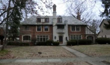 19480 Lowell Dr Highland Park, MI 48203