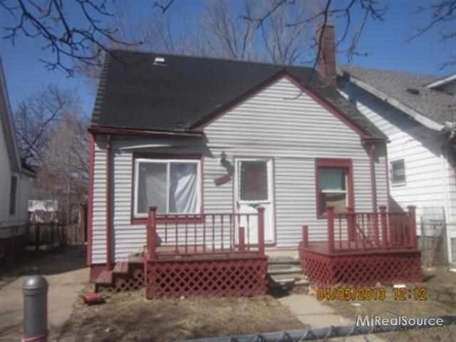 19449 Omira St, Highland Park, MI 48203