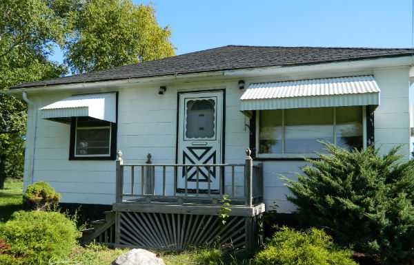 10637 Sharon Rd, Saint Charles, MI 48655