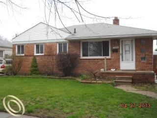 4329 Adams Cir, Wayne, MI 48184